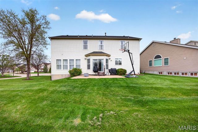202 Greenshire Lane, Dardenne Prairie, MO 63368