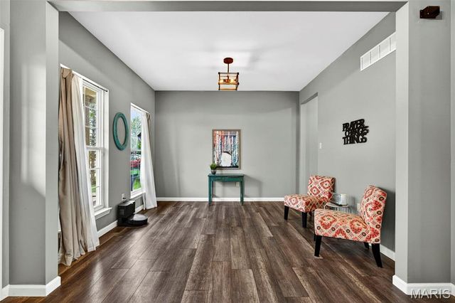 202 Greenshire Lane, Dardenne Prairie, MO 63368