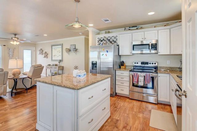 22122 Cantina Drive, Galveston, TX 77554