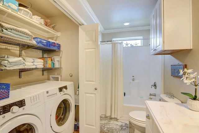 22122 Cantina Drive, Galveston, TX 77554