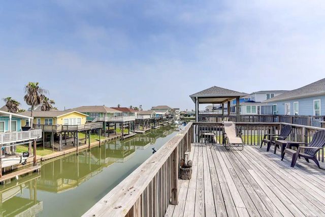 22122 Cantina Drive, Galveston, TX 77554