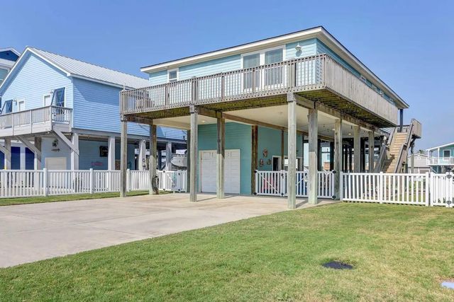 22122 Cantina Drive, Galveston, TX 77554