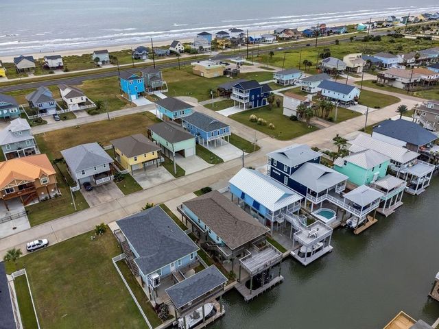 22122 Cantina Drive, Galveston, TX 77554