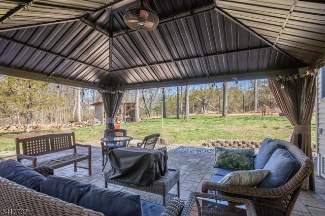 34 Indian Run, Readington Twp., NJ 08889