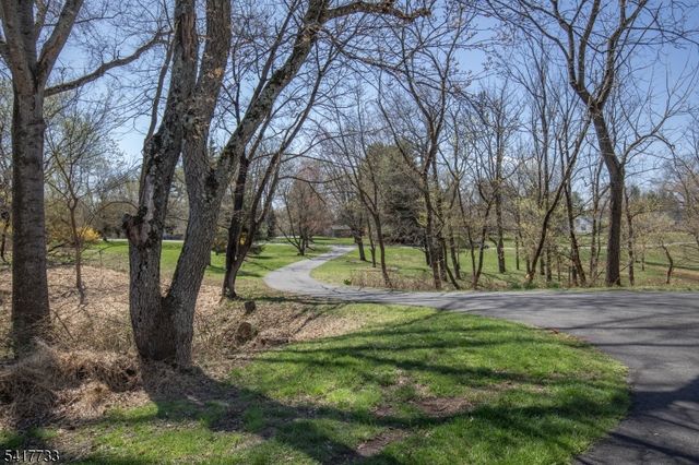 34 Indian Run, Readington Twp., NJ 08889