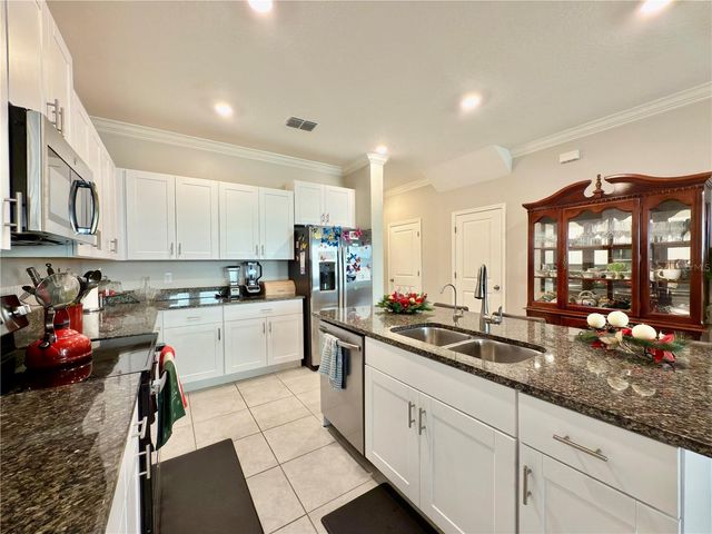 8057 ROLLING SHELL TRAIL, Wesley Chapel, FL 33545