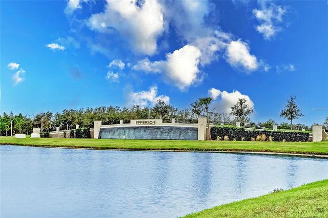 8057 ROLLING SHELL TRAIL, Wesley Chapel, FL 33545