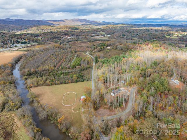 20 Nature Walk Lane, Etowah, NC 28739