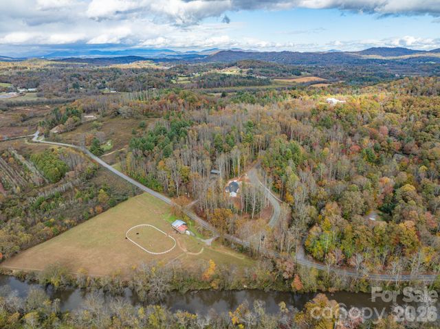 20 Nature Walk Lane, Etowah, NC 28739