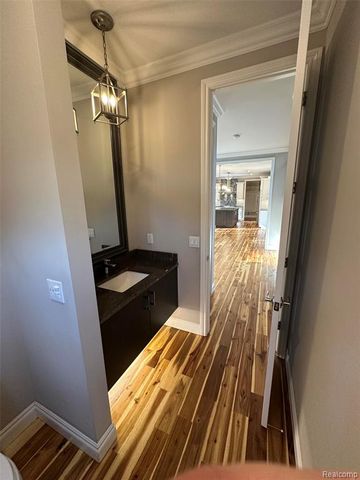 5121 Orchard Crest Drive, Troy, MI 48085