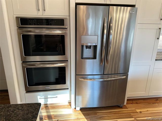 5121 Orchard Crest Drive, Troy, MI 48085