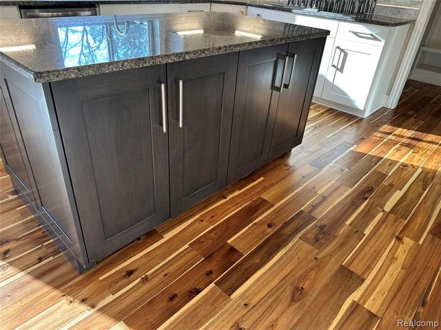 5121 Orchard Crest Drive, Troy, MI 48085