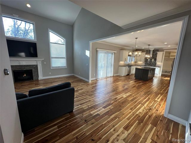 5121 Orchard Crest Drive, Troy, MI 48085