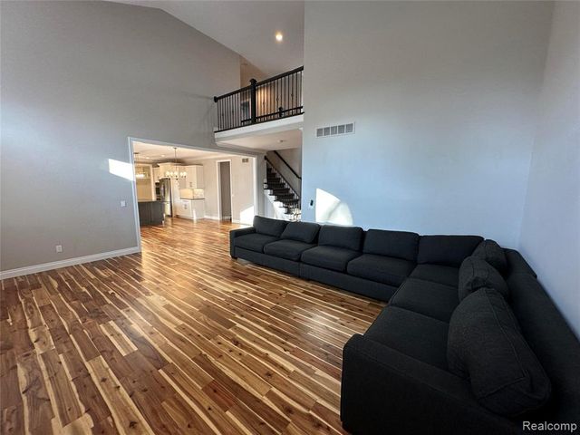 5121 Orchard Crest Drive, Troy, MI 48085