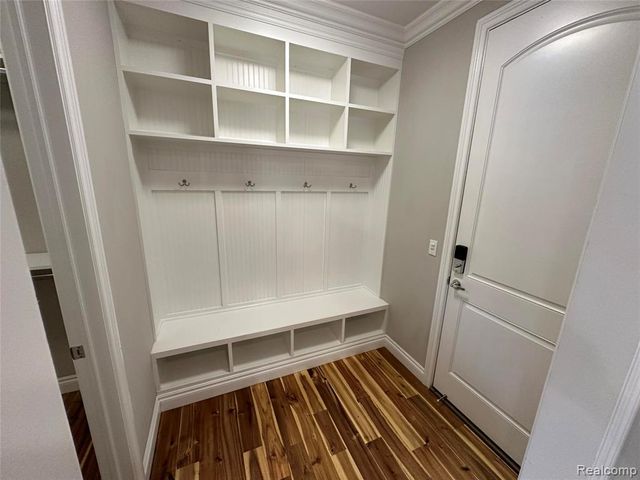 5121 Orchard Crest Drive, Troy, MI 48085