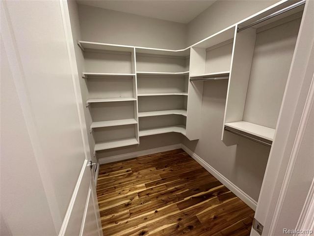 5121 Orchard Crest Drive, Troy, MI 48085