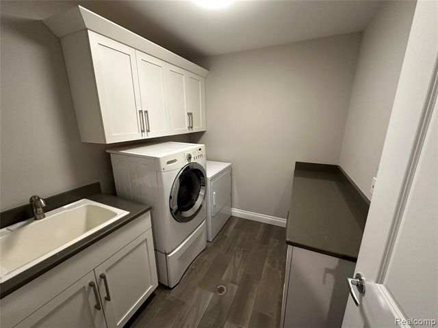 5121 Orchard Crest Drive, Troy, MI 48085