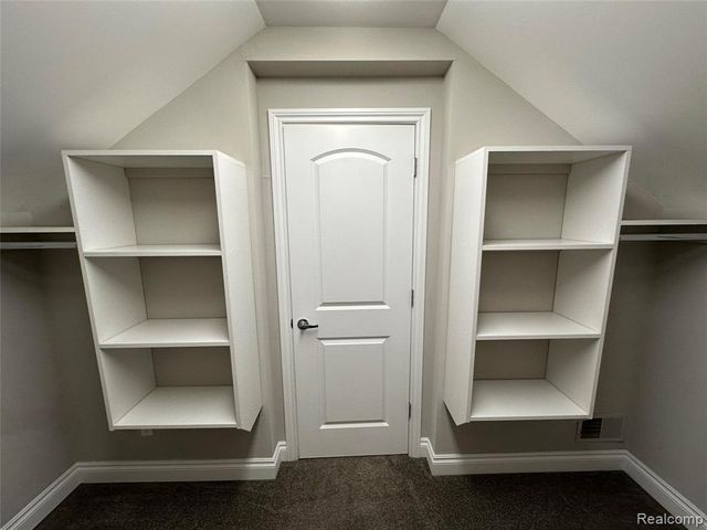 5121 Orchard Crest Drive, Troy, MI 48085