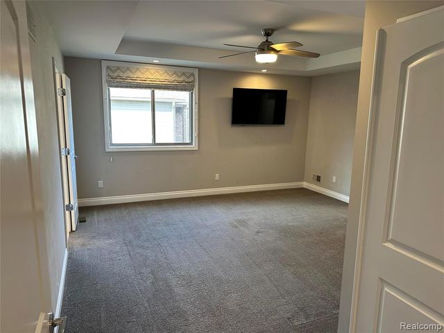 5121 Orchard Crest Drive, Troy, MI 48085