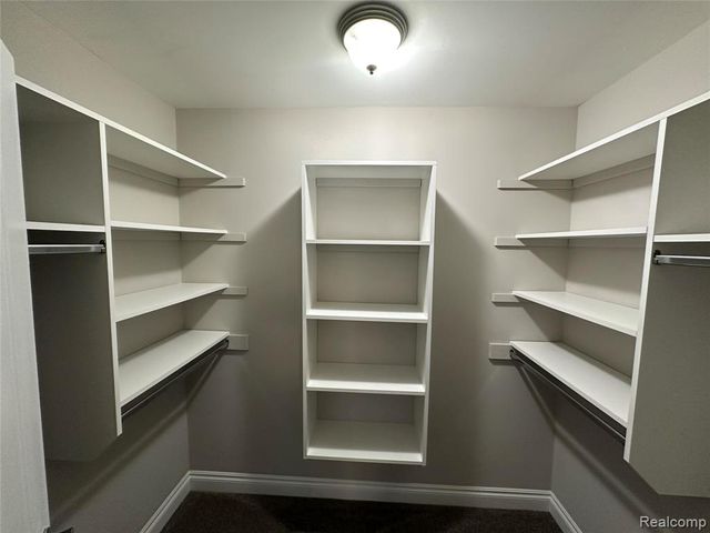 5121 Orchard Crest Drive, Troy, MI 48085