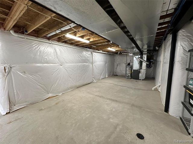 5121 Orchard Crest Drive, Troy, MI 48085