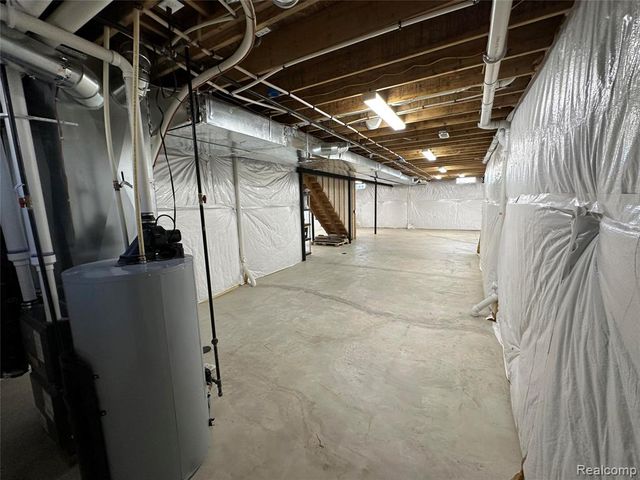 5121 Orchard Crest Drive, Troy, MI 48085