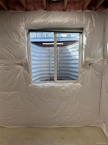 5121 Orchard Crest Drive, Troy, MI 48085