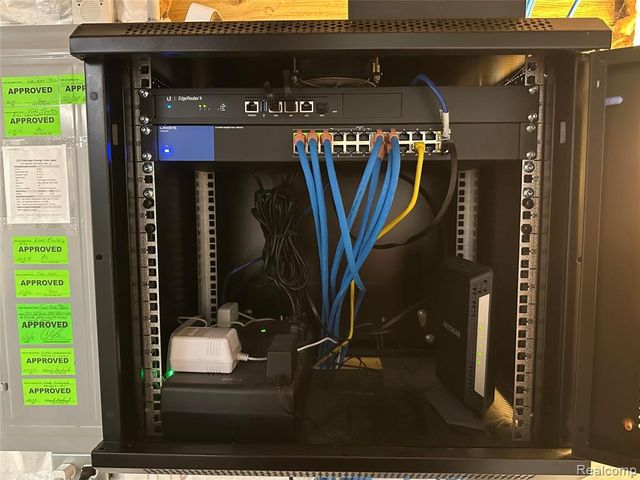 5121 Orchard Crest Drive, Troy, MI 48085