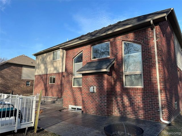5121 Orchard Crest Drive, Troy, MI 48085