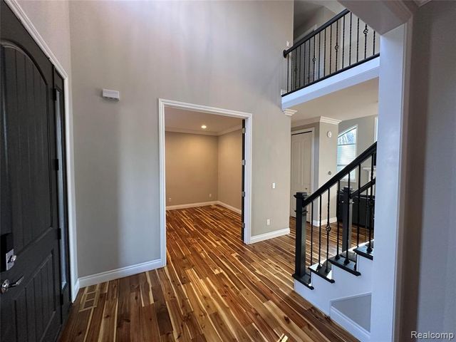 5121 Orchard Crest Drive, Troy, MI 48085