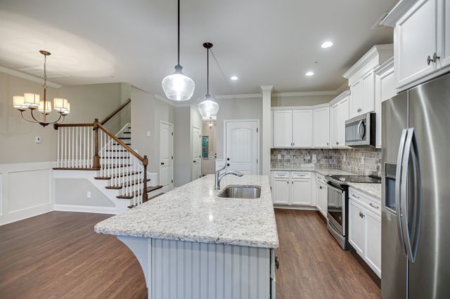 2576 Wellesley Square Dr, Thompsons Station, TN 37179