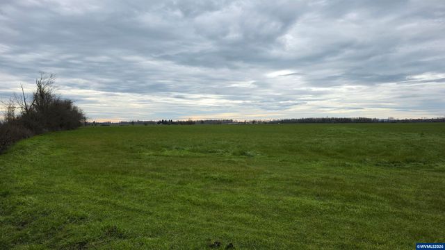30540 Priceboro Dr, Harrisburg, OR 97446