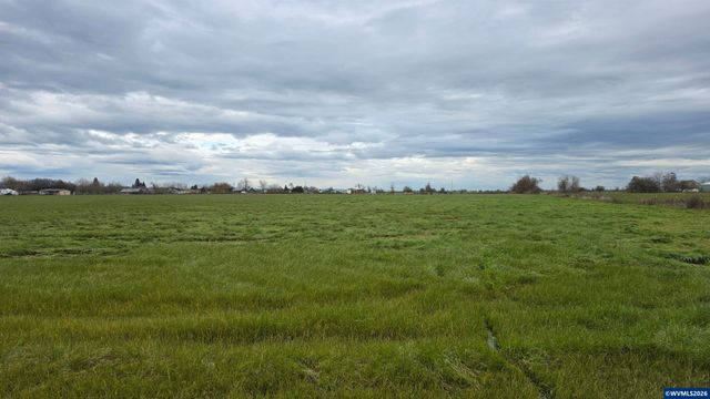 30540 Priceboro Dr, Harrisburg, OR 97446