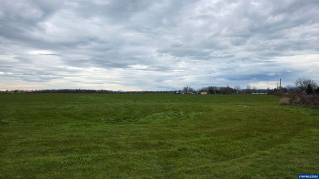 30540 Priceboro Dr, Harrisburg, OR 97446