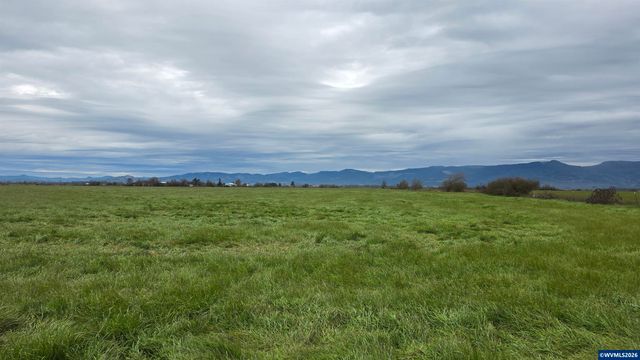 30540 Priceboro Dr, Harrisburg, OR 97446