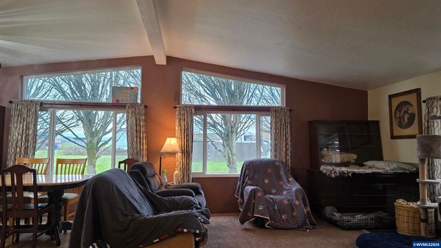30540 Priceboro Dr, Harrisburg, OR 97446