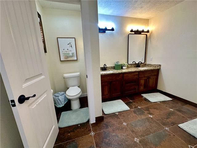 410 LCR 890, Jewett, TX 75846