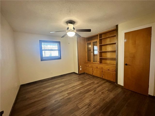 410 LCR 890, Jewett, TX 75846