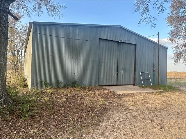 410 LCR 890, Jewett, TX 75846