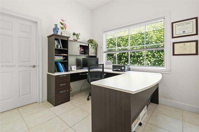 8366 SW 193rd St, Cutler Bay, FL 33157