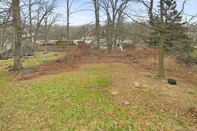 25 Massachusetts Avenue, Congers, NY 10920