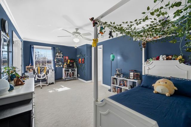 40W612 Blue Lake Circle N, St. Charles, IL 60175