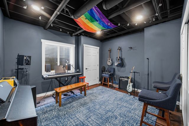 40W612 Blue Lake Circle N, St. Charles, IL 60175