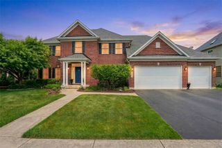 40W612 Blue Lake Circle N, St. Charles, IL 60175