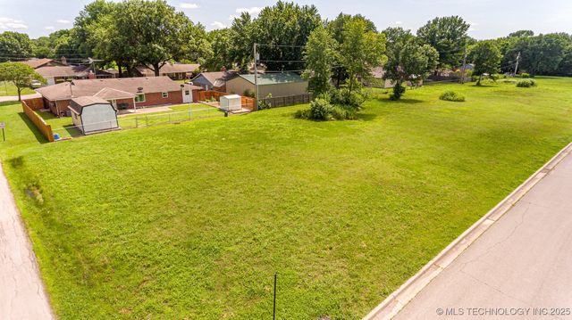 703 Sooner Place, Dewey, OK 74029