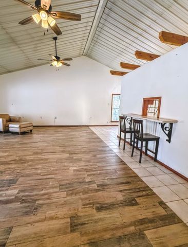 140 Pecan Street, Blossom, TX 75416