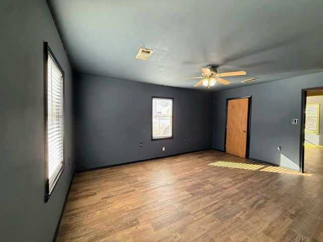 140 Pecan Street, Blossom, TX 75416