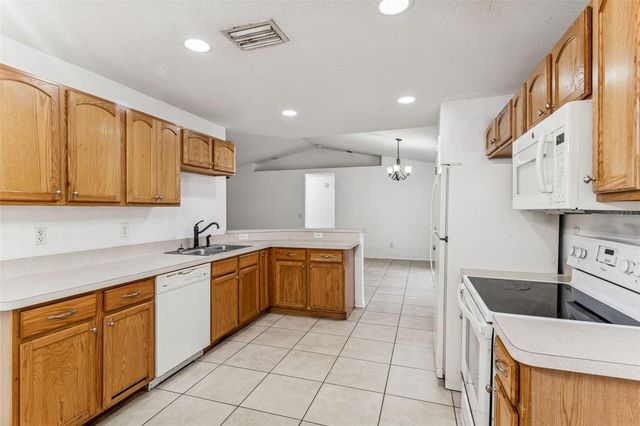 14 S CHARLES AVENUE, Inverness, FL 34453