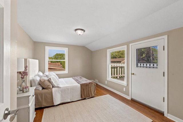 7438 N Seneca ROAD, Fox Point, WI 53217
