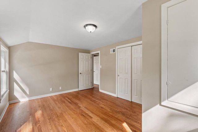7438 N Seneca ROAD, Fox Point, WI 53217